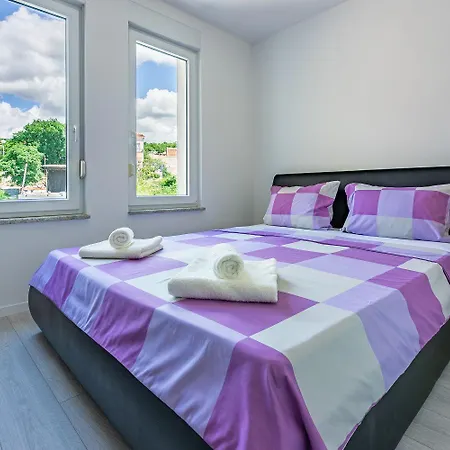 Lichtdurchflutetes Mit Meerblick, Privatem Balkon, Wifi, Privatparkplatz דירה *