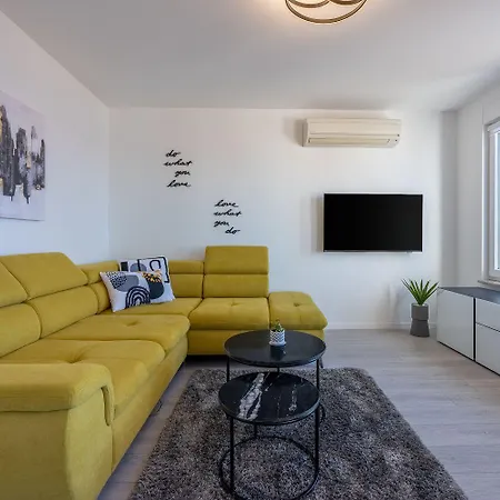 דירה Lichtdurchflutetes Mit Meerblick, Privatem Balkon, Wifi, Privatparkplatz