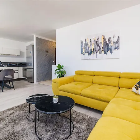 Lichtdurchflutetes Mit Meerblick, Privatem Balkon, Wifi, Privatparkplatz Апартаменты *