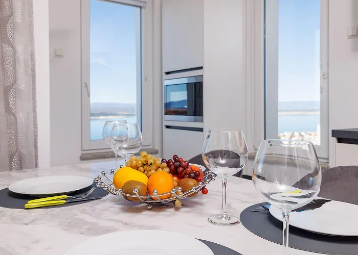 Lichtdurchflutetes Mit Meerblick, Privatem Balkon, Wifi, Privatparkplatz דירה *