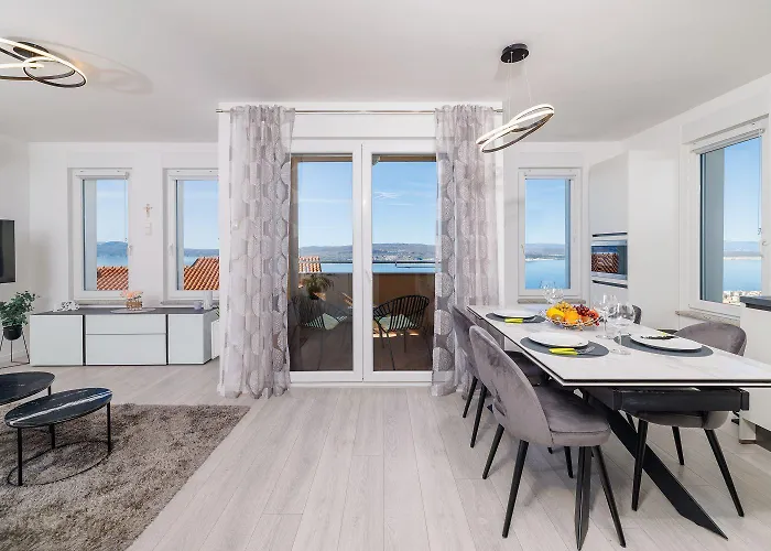 דירה Lichtdurchflutetes Mit Meerblick, Privatem Balkon, Wifi, Privatparkplatz *