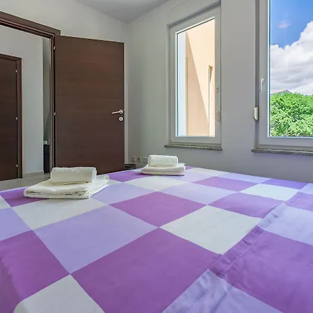 Lichtdurchflutetes Mit Meerblick, Privatem Balkon, Wifi, Privatparkplatz