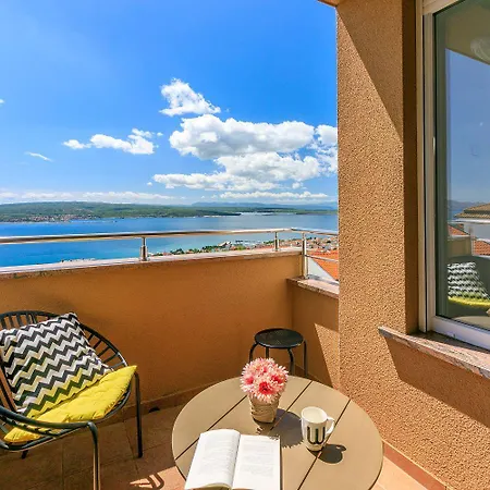 Lichtdurchflutetes Mit Meerblick, Privatem Balkon, Wifi, Privatparkplatz 아파트 *