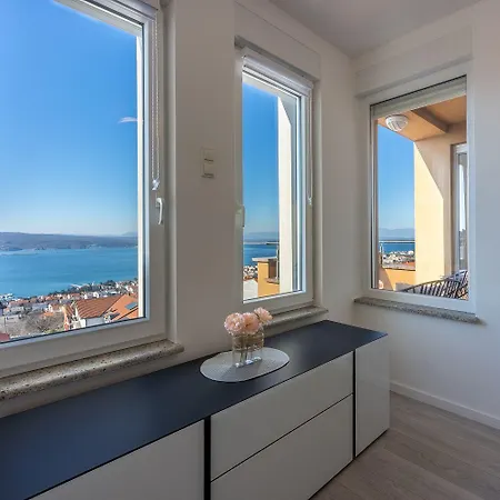 Apartman Lichtdurchflutetes Mit Meerblick, Privatem Balkon, Wifi, Privatparkplatz *
