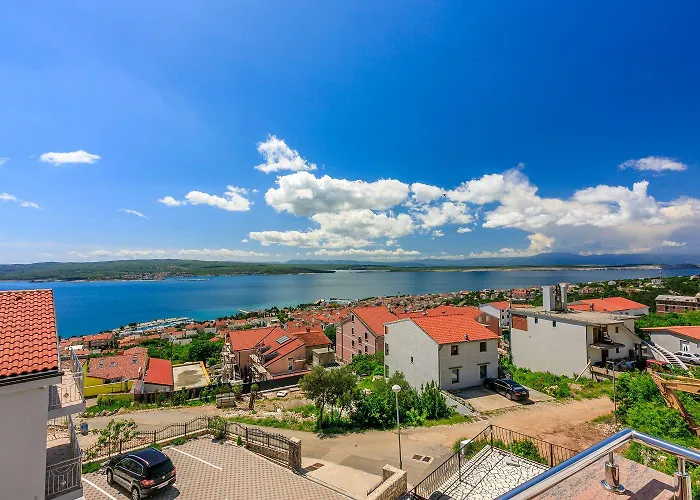 Lichtdurchflutetes Mit Meerblick, Privatem Balkon, Wifi, Privatparkplatz Crikvenica
