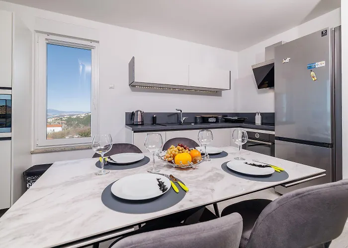 Lejlighed Lichtdurchflutetes Mit Meerblick, Privatem Balkon, Wifi, Privatparkplatz