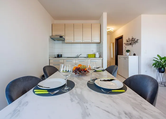 Lichtdurchflutetes Mit Meerblick, Privatem Balkon, Wifi, Privatparkplatz Lejlighed